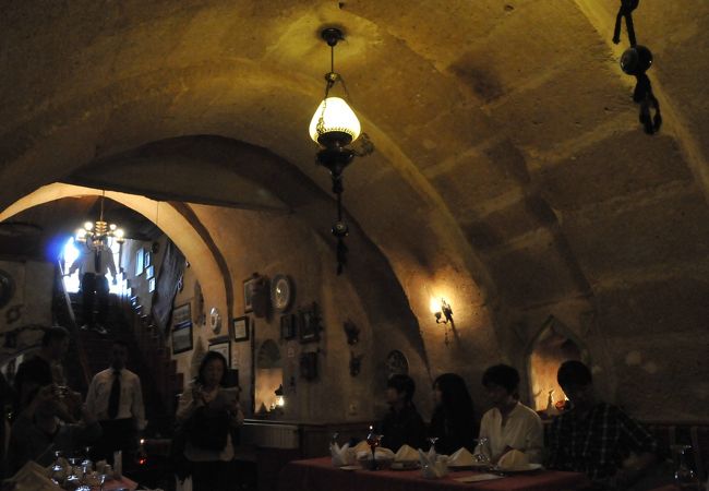 アバノスの洞窟レストラン