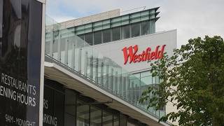 アメリカテイストのショッピングセンター