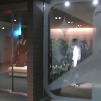 入口から見たフロント