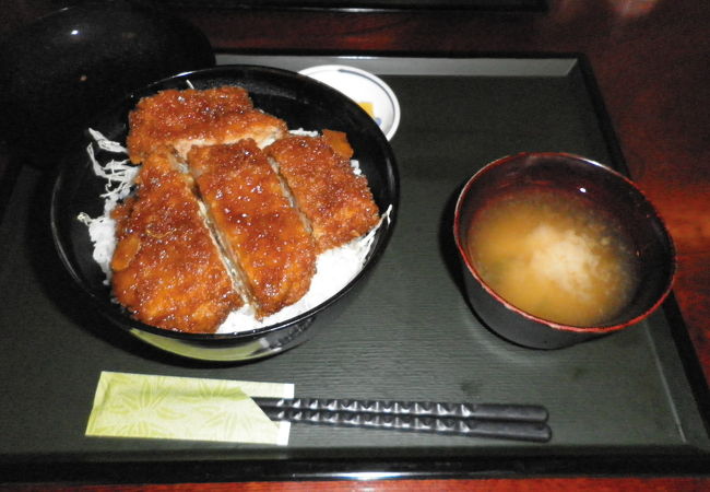 肉厚とんかつ　値段にびっくり