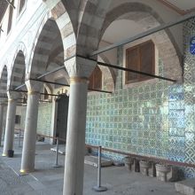 この庭で遊んでいたのかな