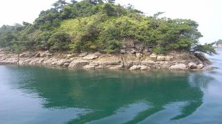 たくさんの島々をゆったりと眺められます。