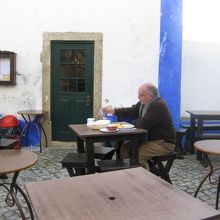 地元のオジちゃん！？も食べていたから美味しいかも・・・