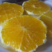 デザートはシンプルにカットオレンジでした★