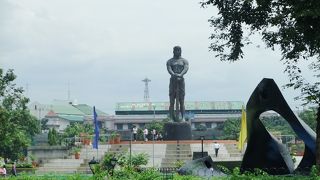 フィリピン独立の英雄ホセ・リサールの「リサール公園」