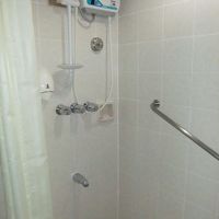 バスタブはなく、シャワーだけでしたが可動式で使いやすかった。