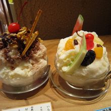 チョコレート白くまと、普通の白くま(レギュラーサイズ)