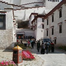 長い階段の始まり！