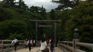 別世界へ渡る橋