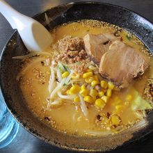 味噌ラーメン。こっちの方が好み