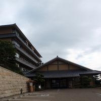 こじんまりした外観