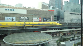 子供が大好きな新幹線が見れるレストランがあります・スキュー