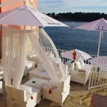 昼間はこんな感じでしたが、お店はやっていません。