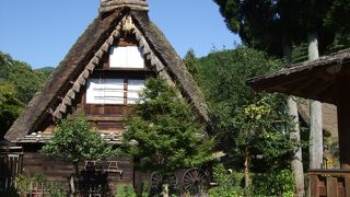 家の縁側で寝っころがっているだけでも