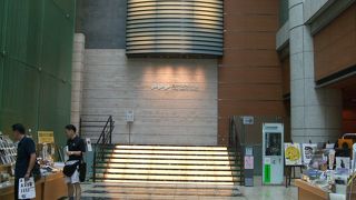 展示室は、三井合名会社の重役食堂だった場所