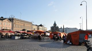 港のマーケット