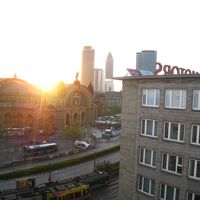 部屋から見る中央駅です。