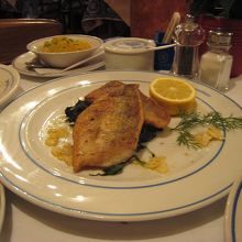 魚料理もあります。おいしいです