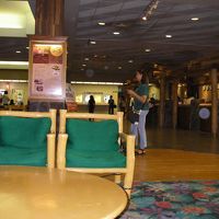 フロント・ロビー