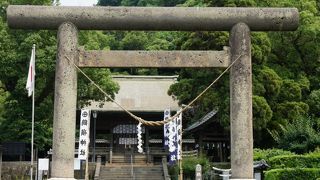 歴代島津家の方々を祀る神社
