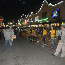 歩道でのパフォーマンス