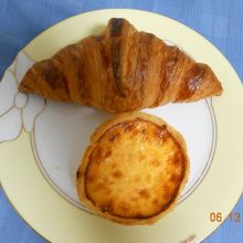 クロワッサンとエッグタルトがオススメ!