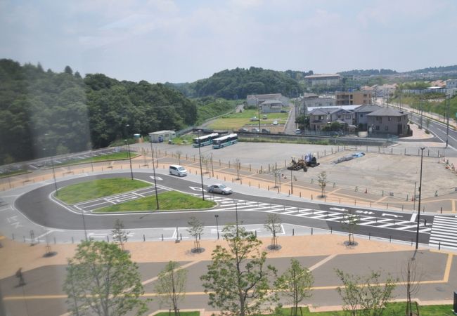 成田湯川駅