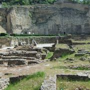 南フランスのオランジュにある別名「ローマ劇場」