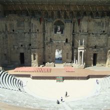 ローマ時代に戻って、ステージを見ている気分でした。