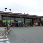 山口駅 --- 山口県の中心駅のはずなのですが・・・。