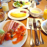 1Fのカフェで朝食