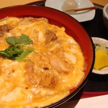 名古屋コーチン親子丼セット　コーチンも噛むほどに旨い！