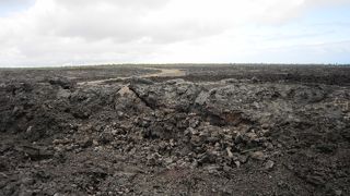 溶岩を見ながらドライブが楽しめます