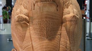 とっても綺麗な空港に生まれ変わっていました。