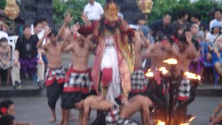 ケチャダンスは絶対に見たい！