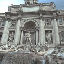 壮麗なバックの建物