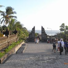 タナロット寺院入口