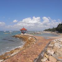 サヌール ビーチ