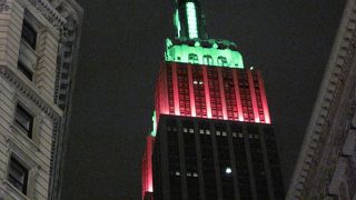 クリスマスのエンパイア・ステート・ビル