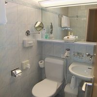 ドライヤー、ティッシュなど日本人が必要なものが揃っています。