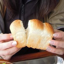 パンはお持ち帰りもできるそうです