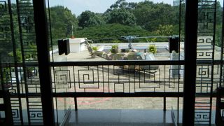 主のいない官邸は淋しい・・・