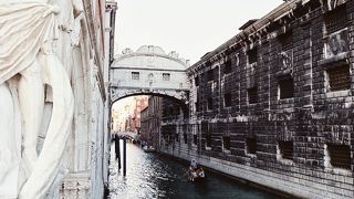 ベネチアのため息橋