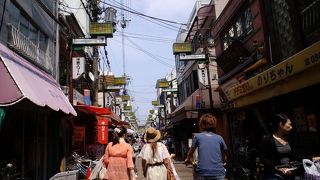 駅からはちょっと離れます