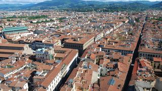 赤煉瓦の街並み