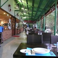 ミラマーレストランのテラス席