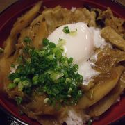 「みそすき丼」といって、大正時代に地元で客をもてなした料理