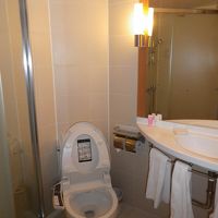 トイレとシャワールーム