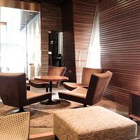 大きなホテルにはナイ、落ち着いた居心地の好いロビー