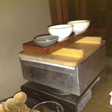 目の前で作ってくれる豆腐。甘くておいしい